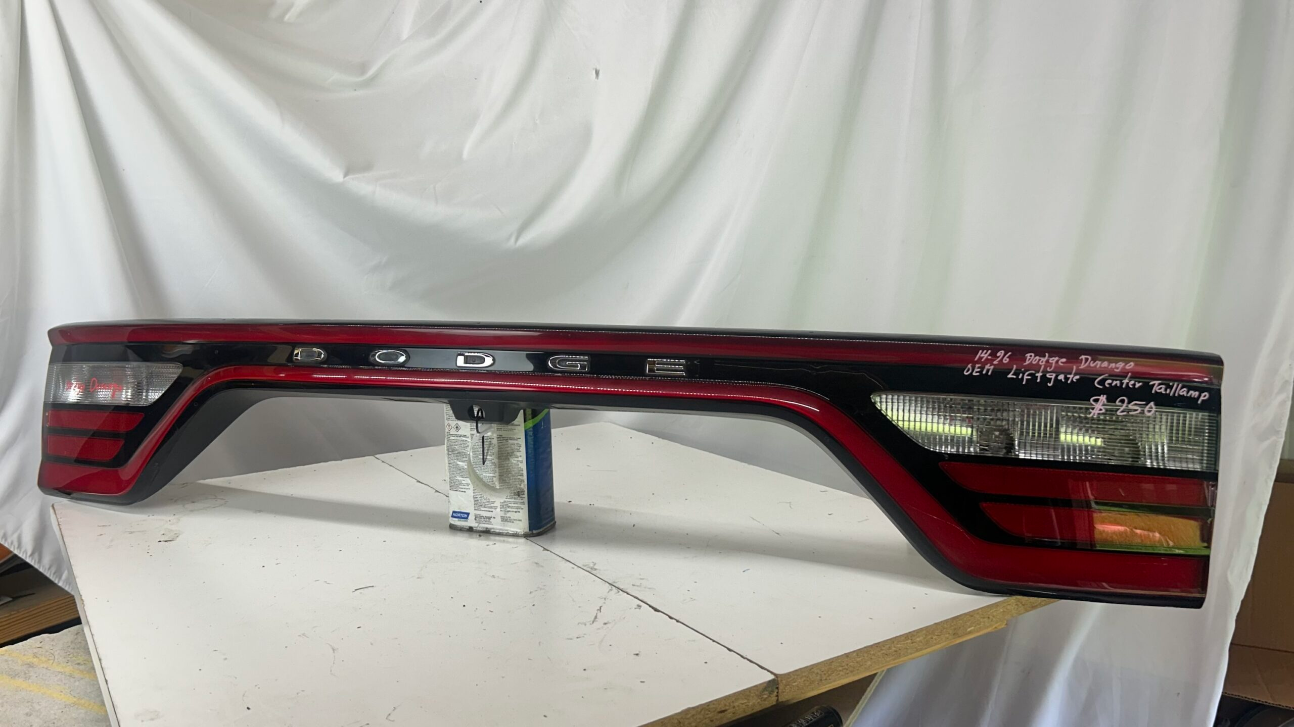 2014 -2026 Dodge Durango Liftgate Center Taillight