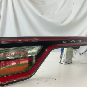 2014 -2026 Dodge Durango Liftgate Center Taillight - Image 7