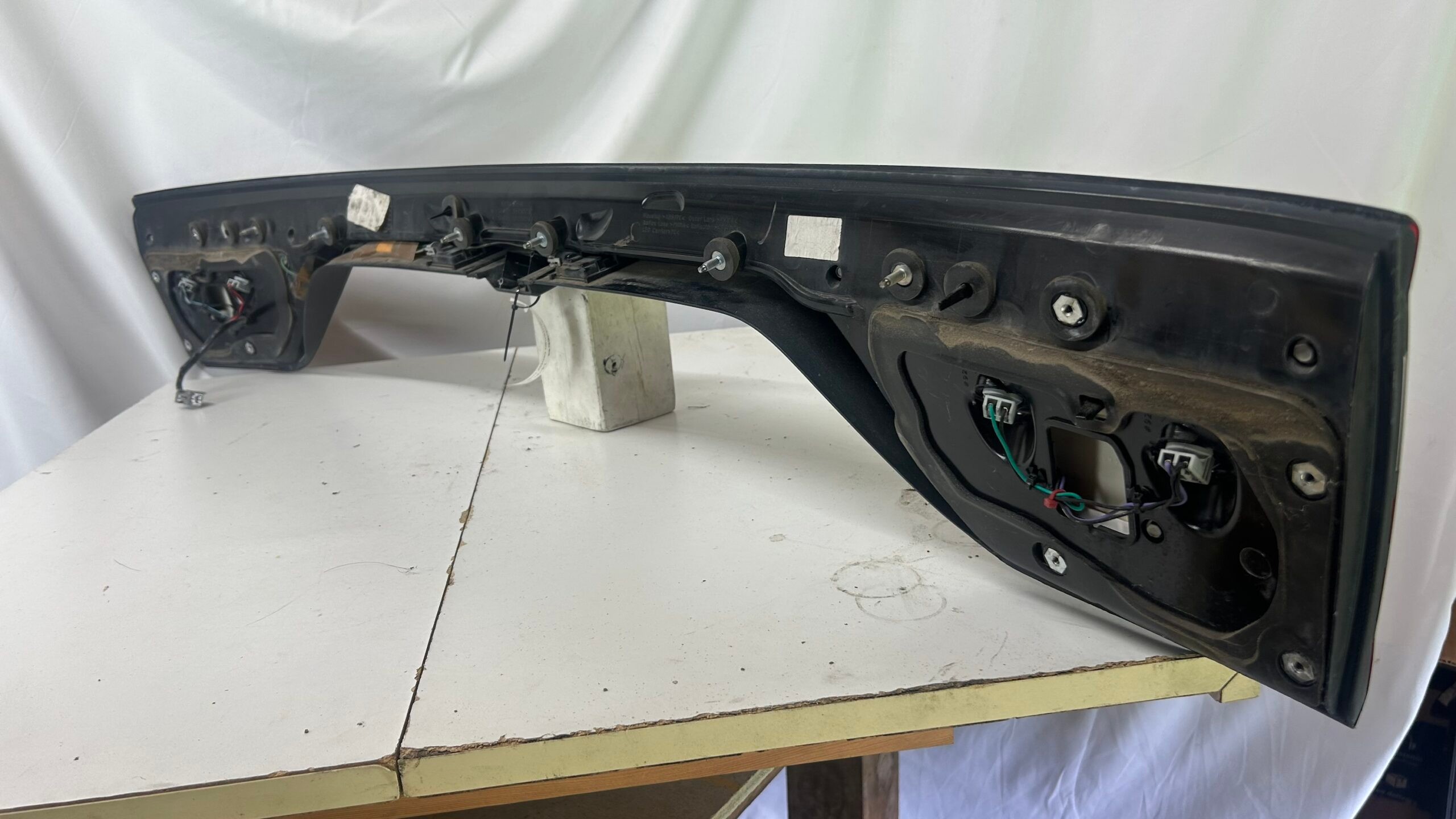 2014 -2026 Dodge Durango Liftgate Center Taillight