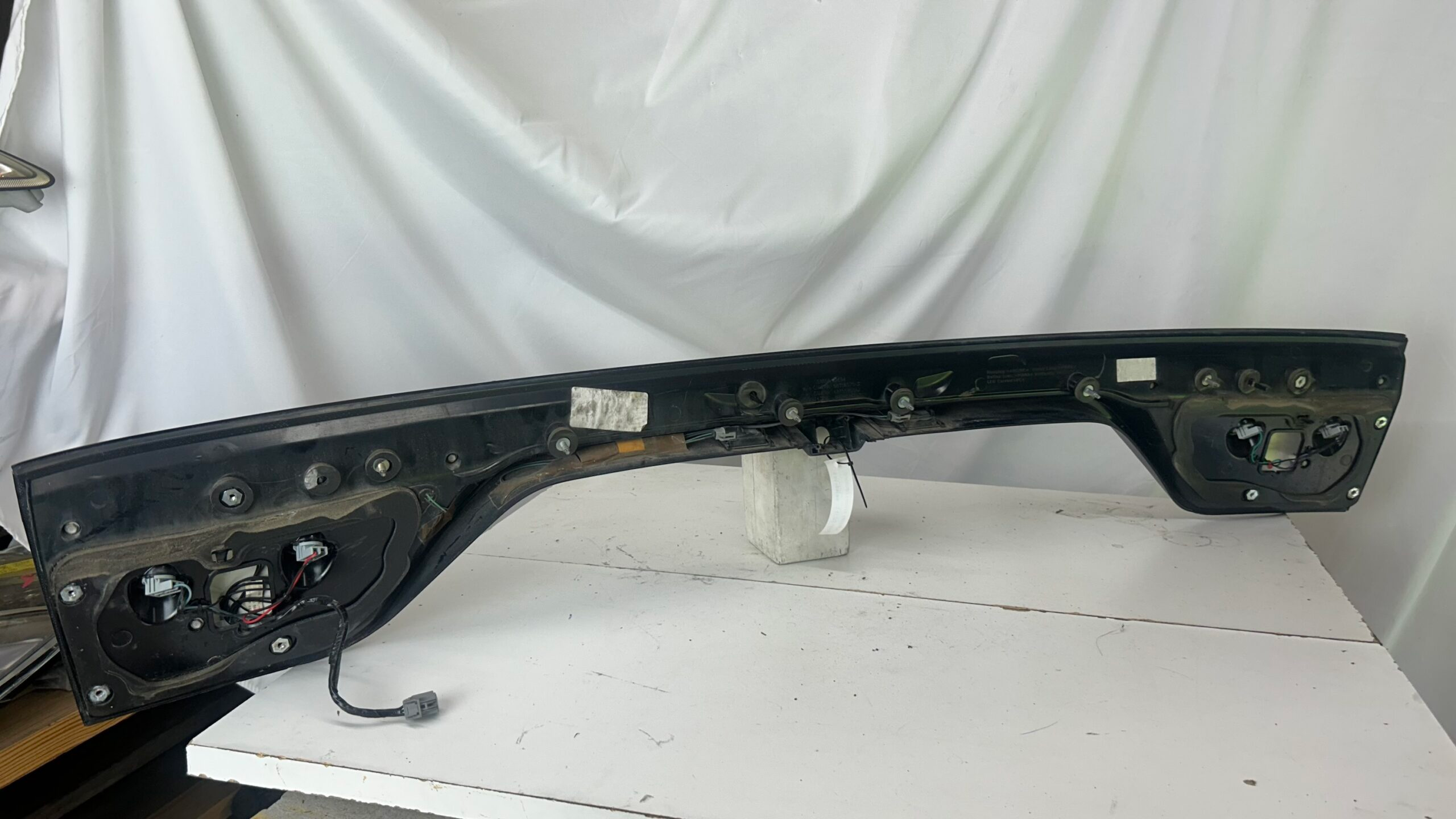 2014 -2026 Dodge Durango Liftgate Center Taillight