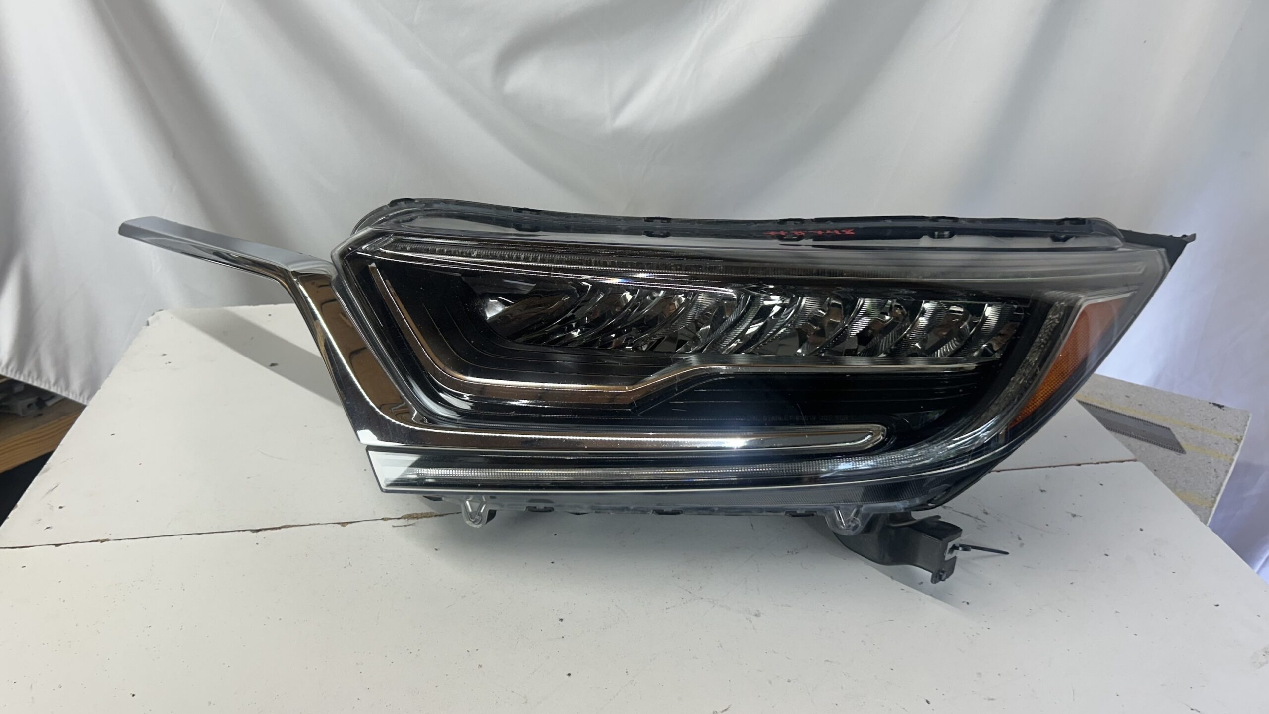 2017-2021 Honda CRV full LED Driver Headlight W/ Crome molding