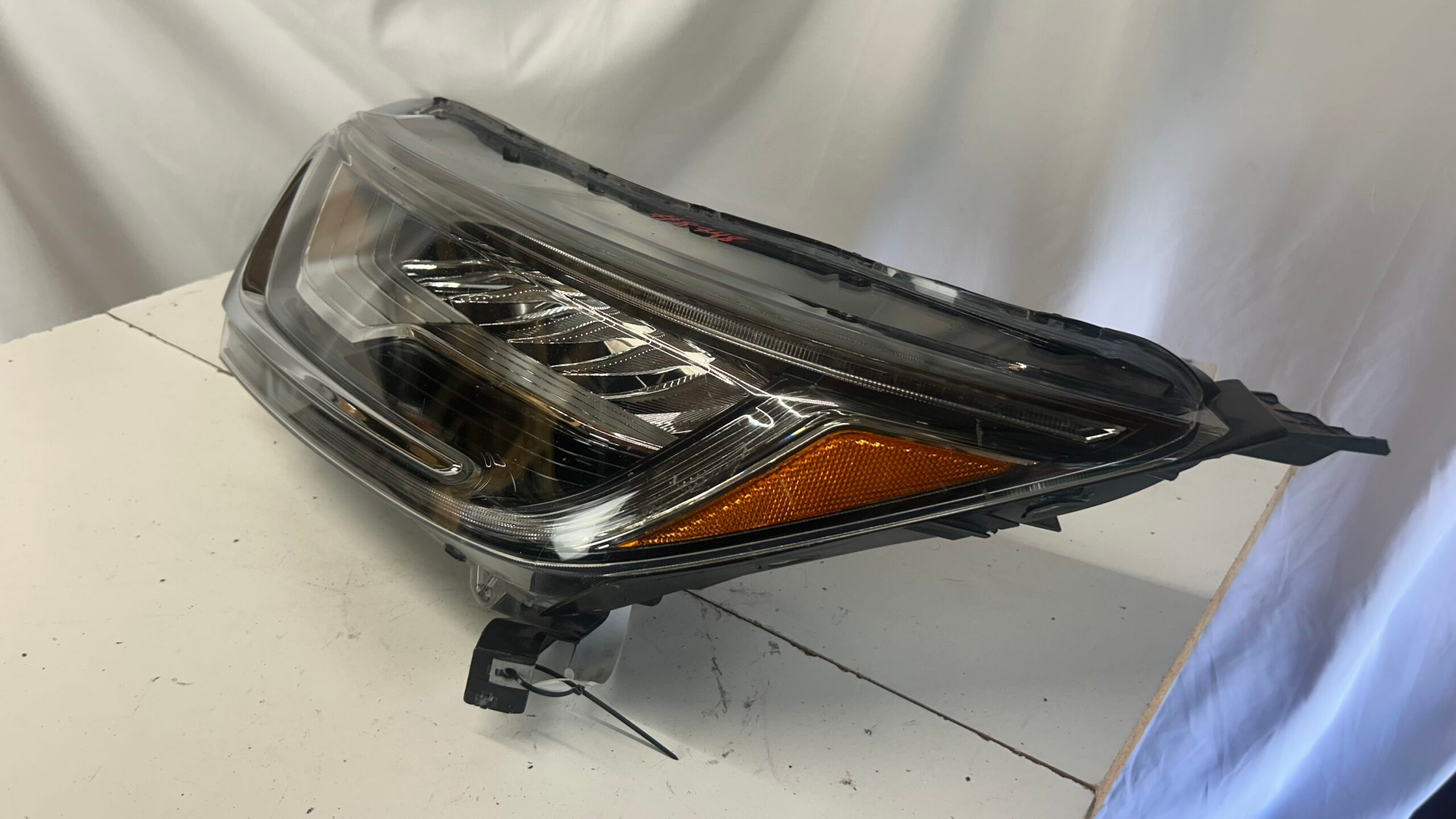 2017-2021 Honda CRV full LED Driver Headlight W/ Crome molding