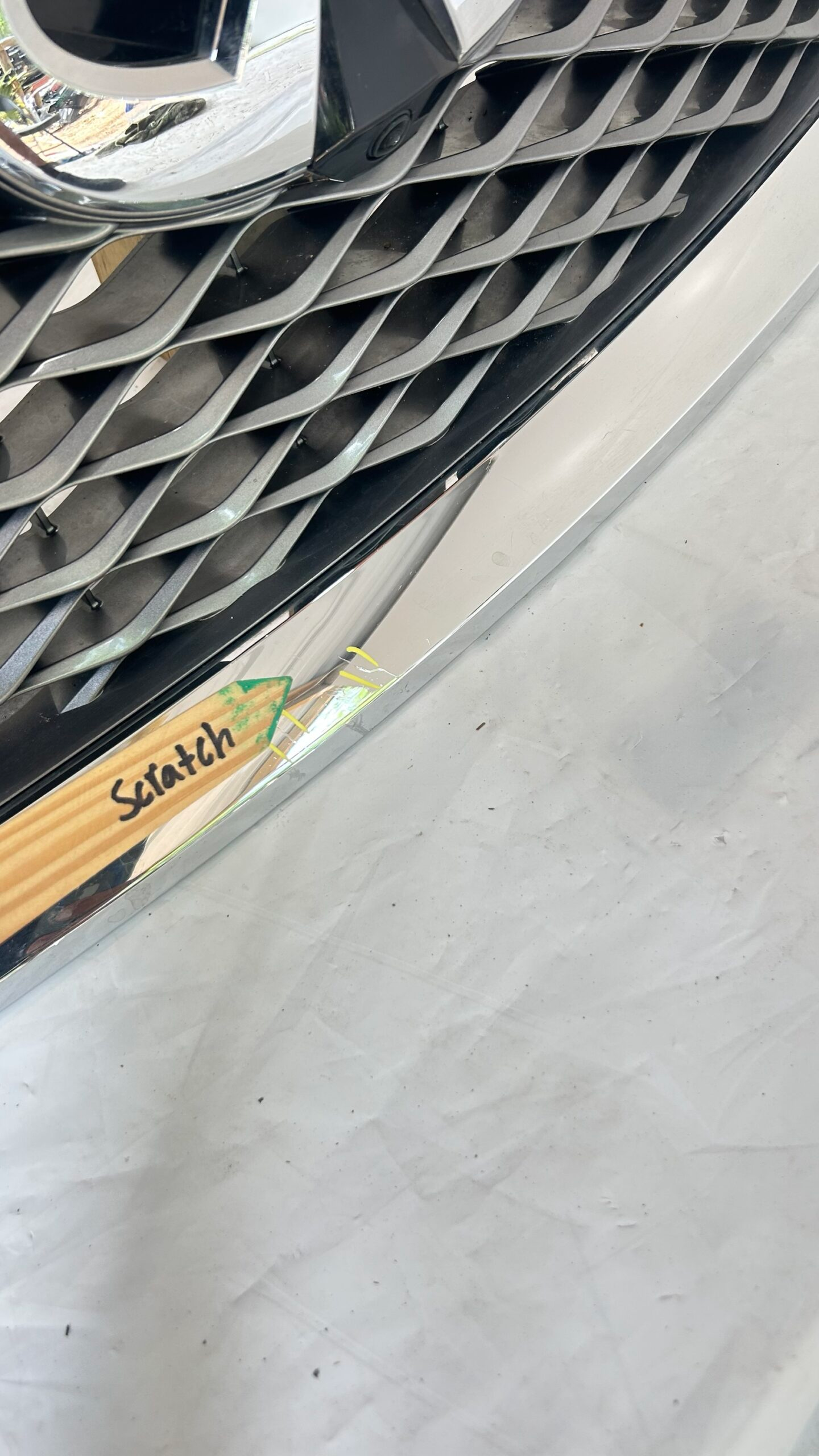 2018-2023 Infiniti QX80 Grille W/ camera