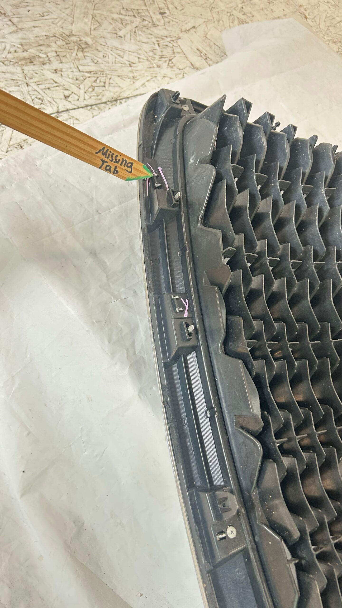 2018-2023 Infiniti QX80 Grille W/ camera