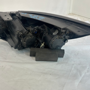 2017-2018 KIA Sedona right headlight - Image 7