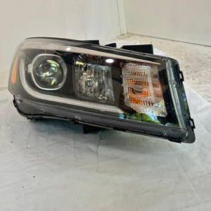 2017-2018 KIA Sedona right headlight - Image 3