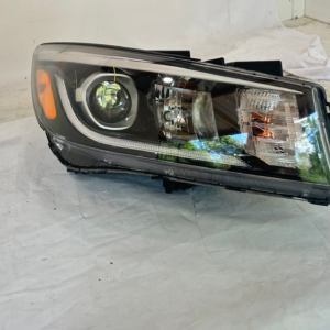 2017-2018 KIA Sedona right headlight - Image 2