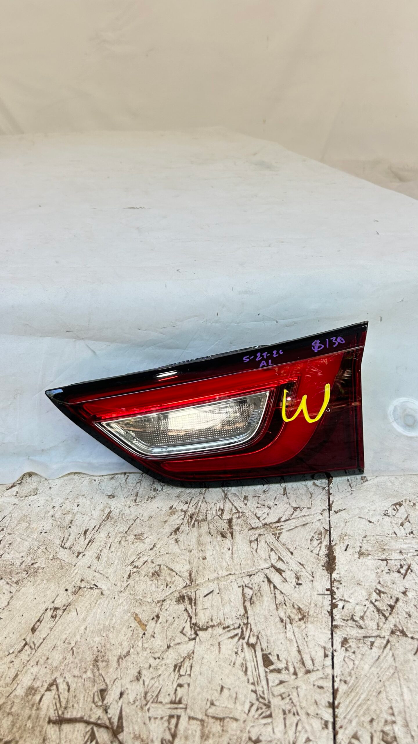 2016-2020 Infiniti QX60 Liftgate Passenger Inner Taillight