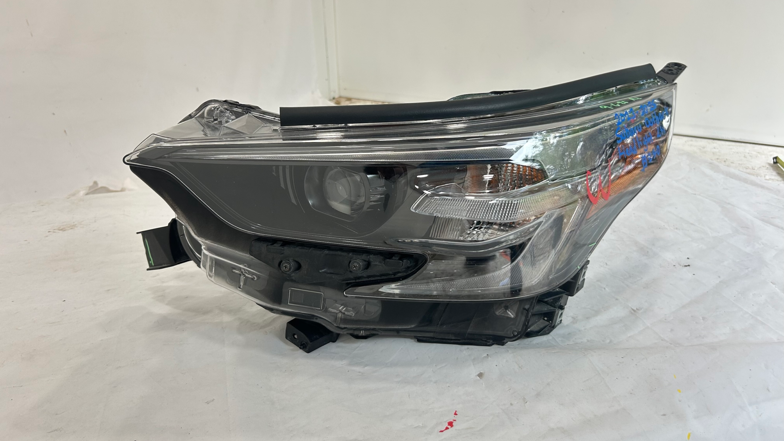 2020-2022 Subaru Outback  LED Left Headlight