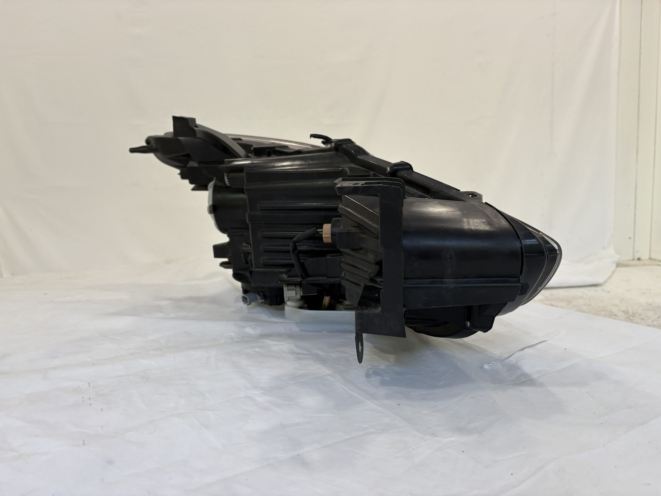 2016-2020 Infiniti QX60 HID Driver Headlight