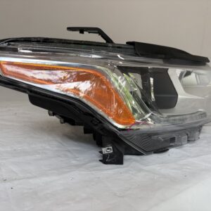 2018-2021 Chevrolet Traverse Passenger HID Headlight - Image 3
