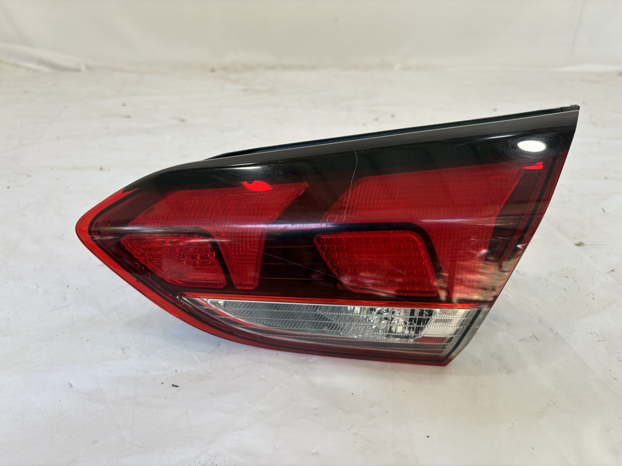 2019-2022 Hyundai Veloster Passenger Inner Taillight