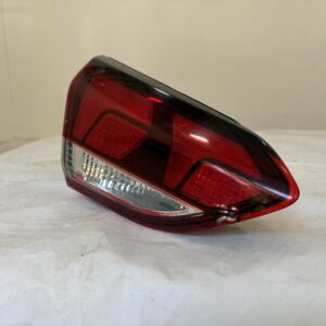 2019-2022 Hyundai Veloster Driver Inner Taillight - Image 4