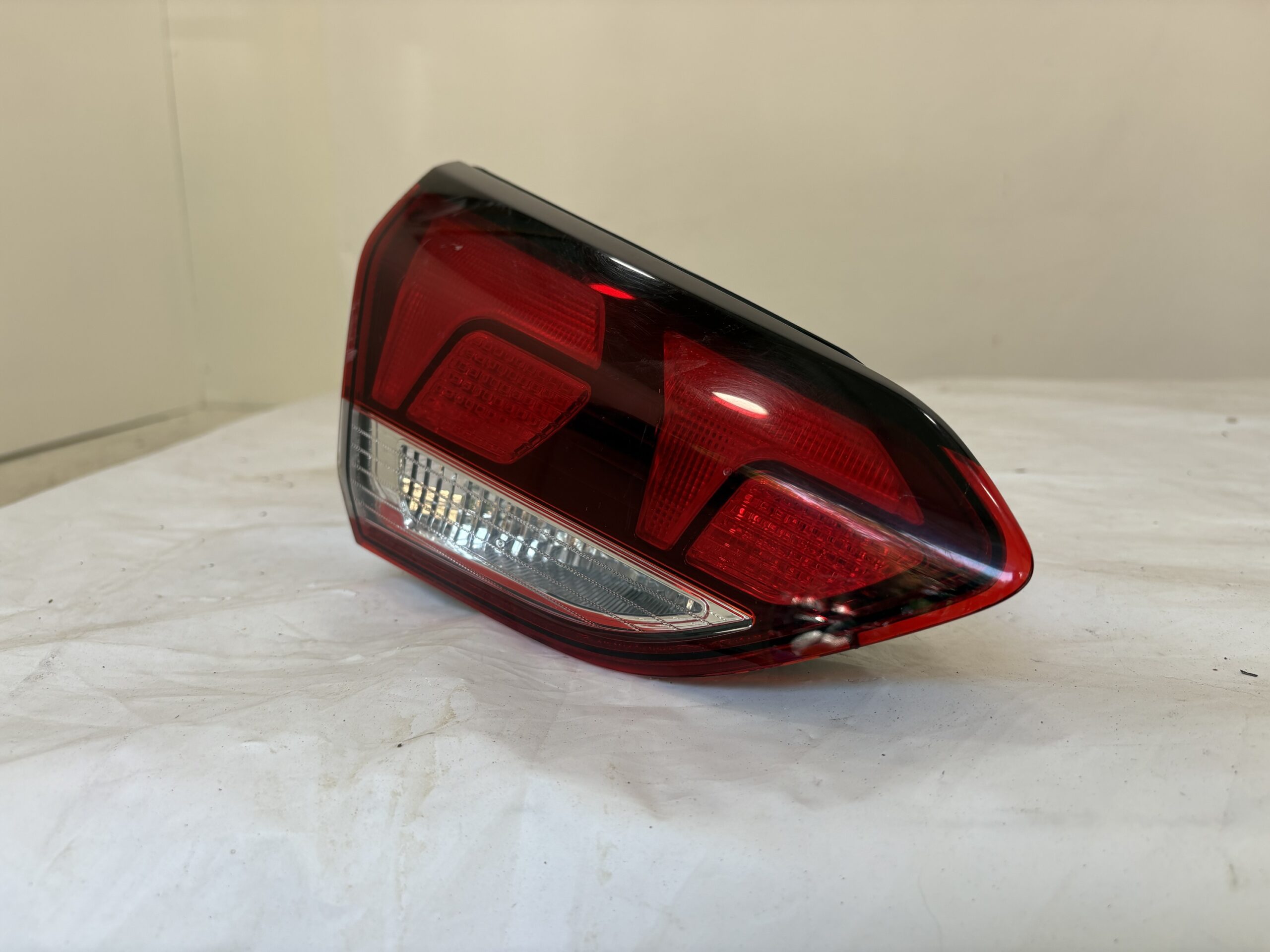 2019-2022 Hyundai Veloster Driver Inner Taillight
