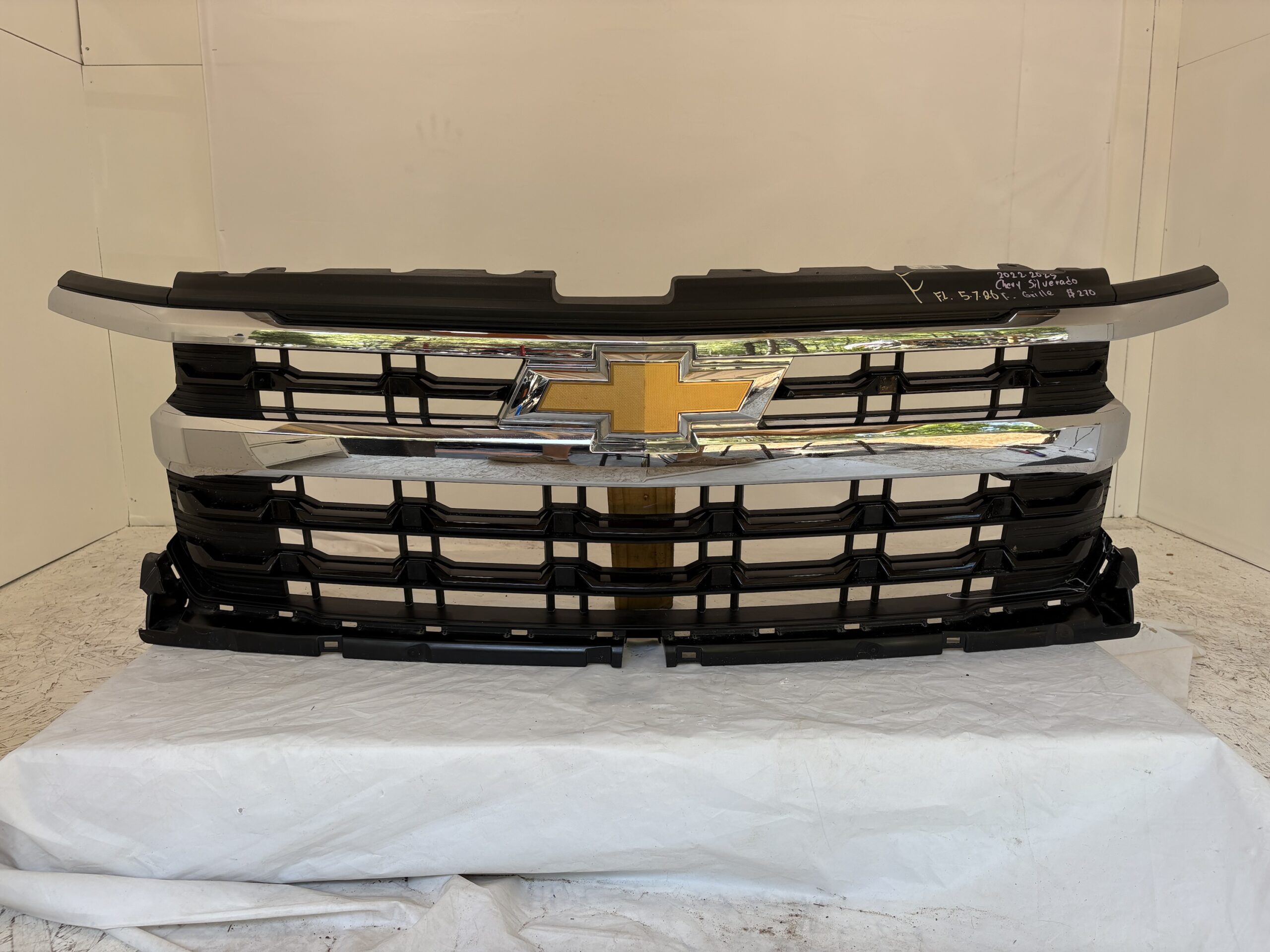 2022-2025 Chevrolet Silverado Grille