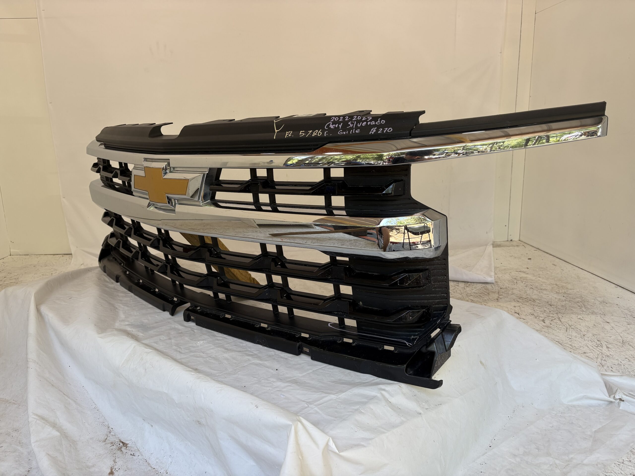 2022-2025 Chevrolet Silverado Grille