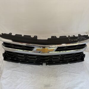 2022-2025 Chevrolet Silverado Grille - Image 12