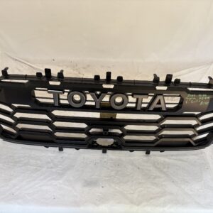 2022-2025 Toyota Sequoia Grille - Image 4