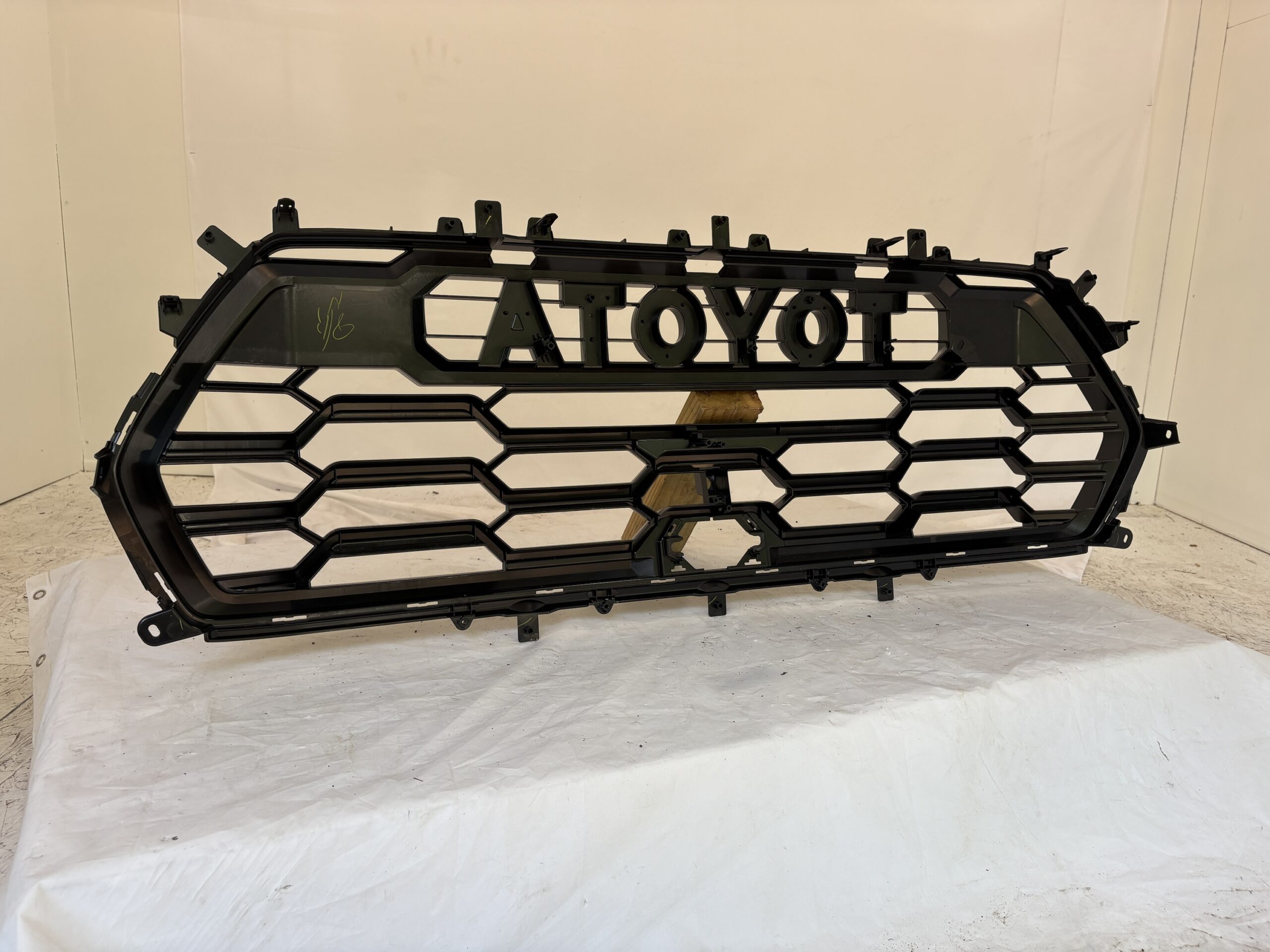 2022-2025 Toyota Sequoia Grille