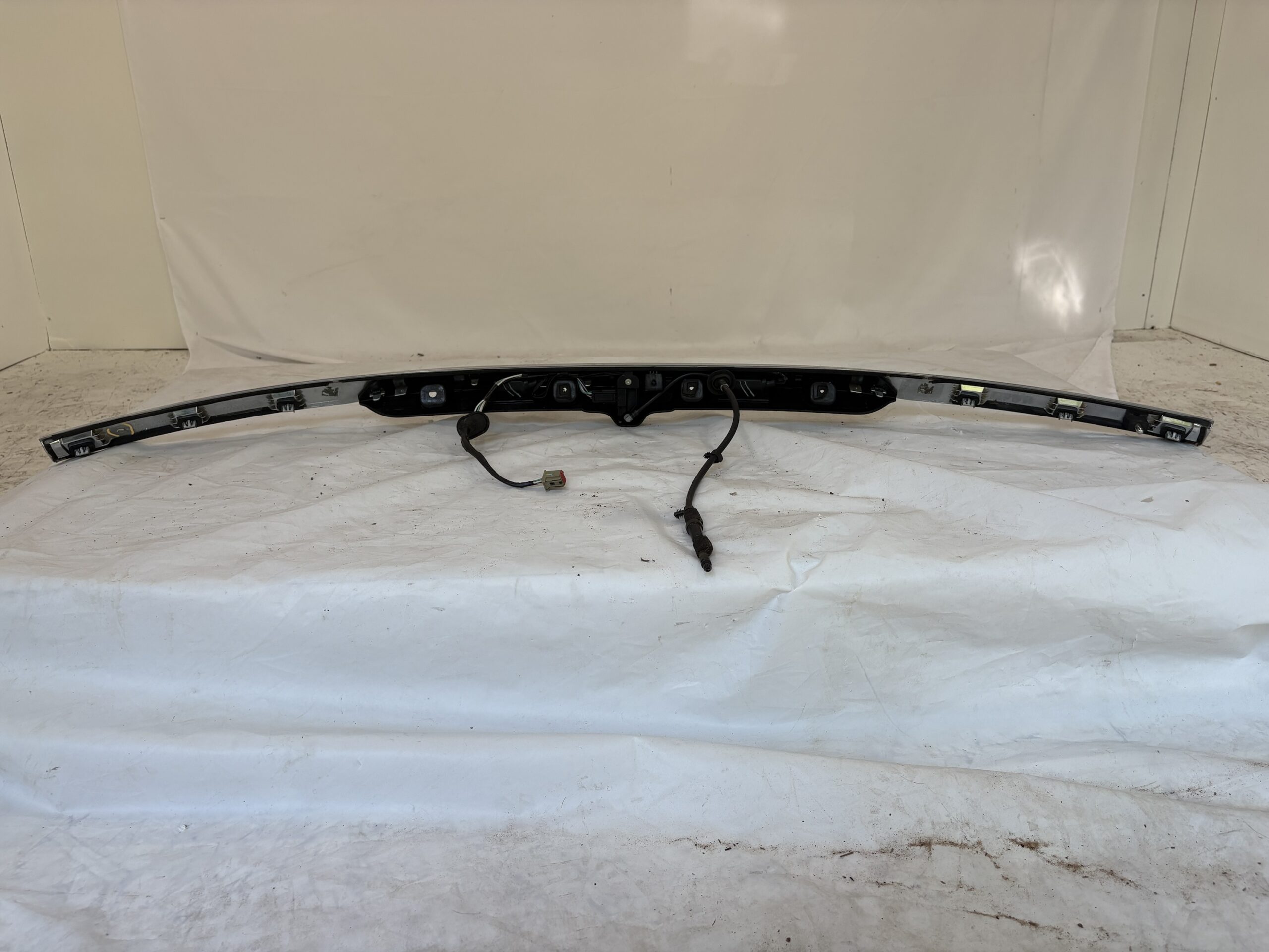 2016-2019 Ford Explorer Lift gate Molding