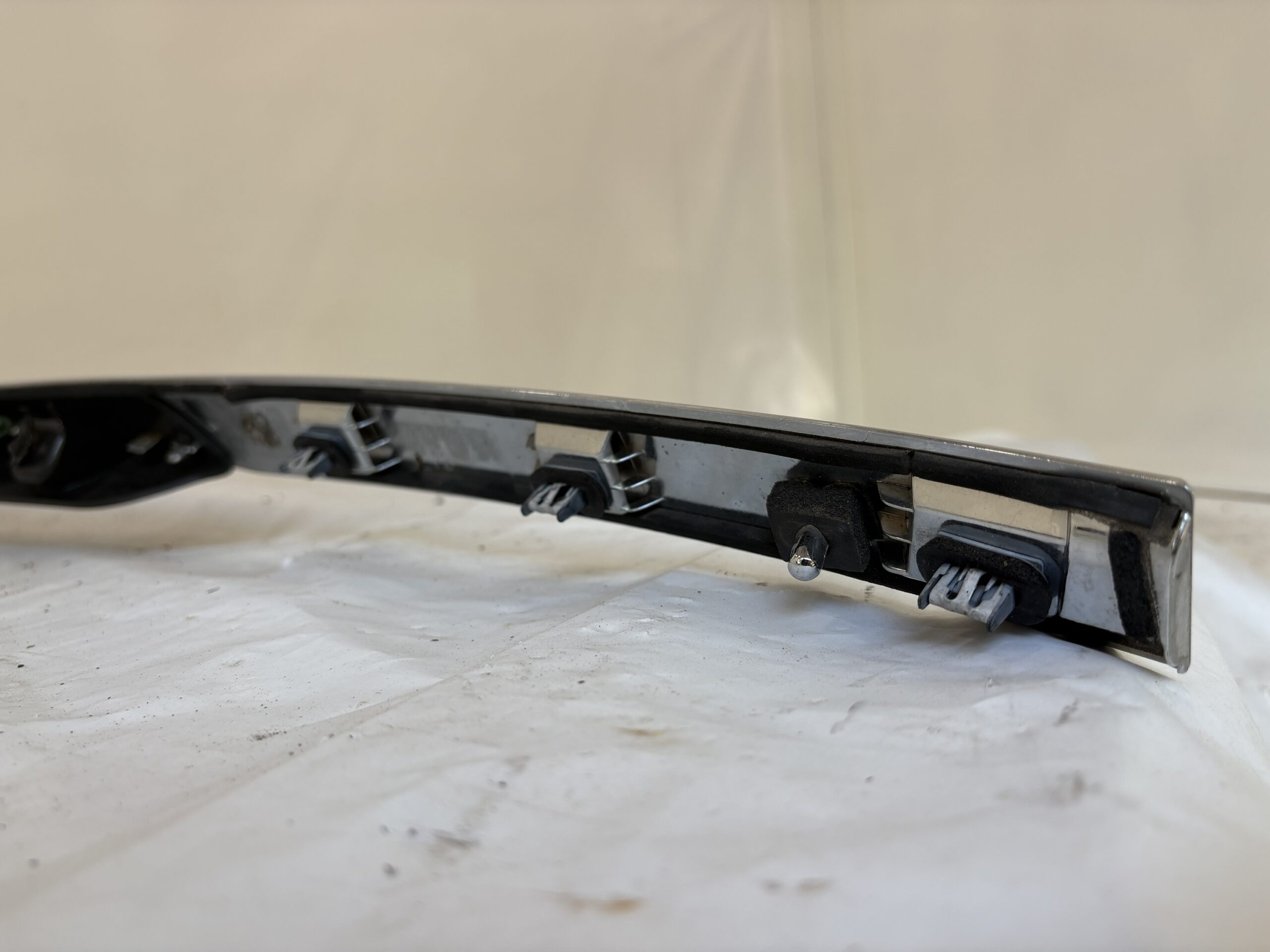 2016-2019 Ford Explorer Lift gate Molding