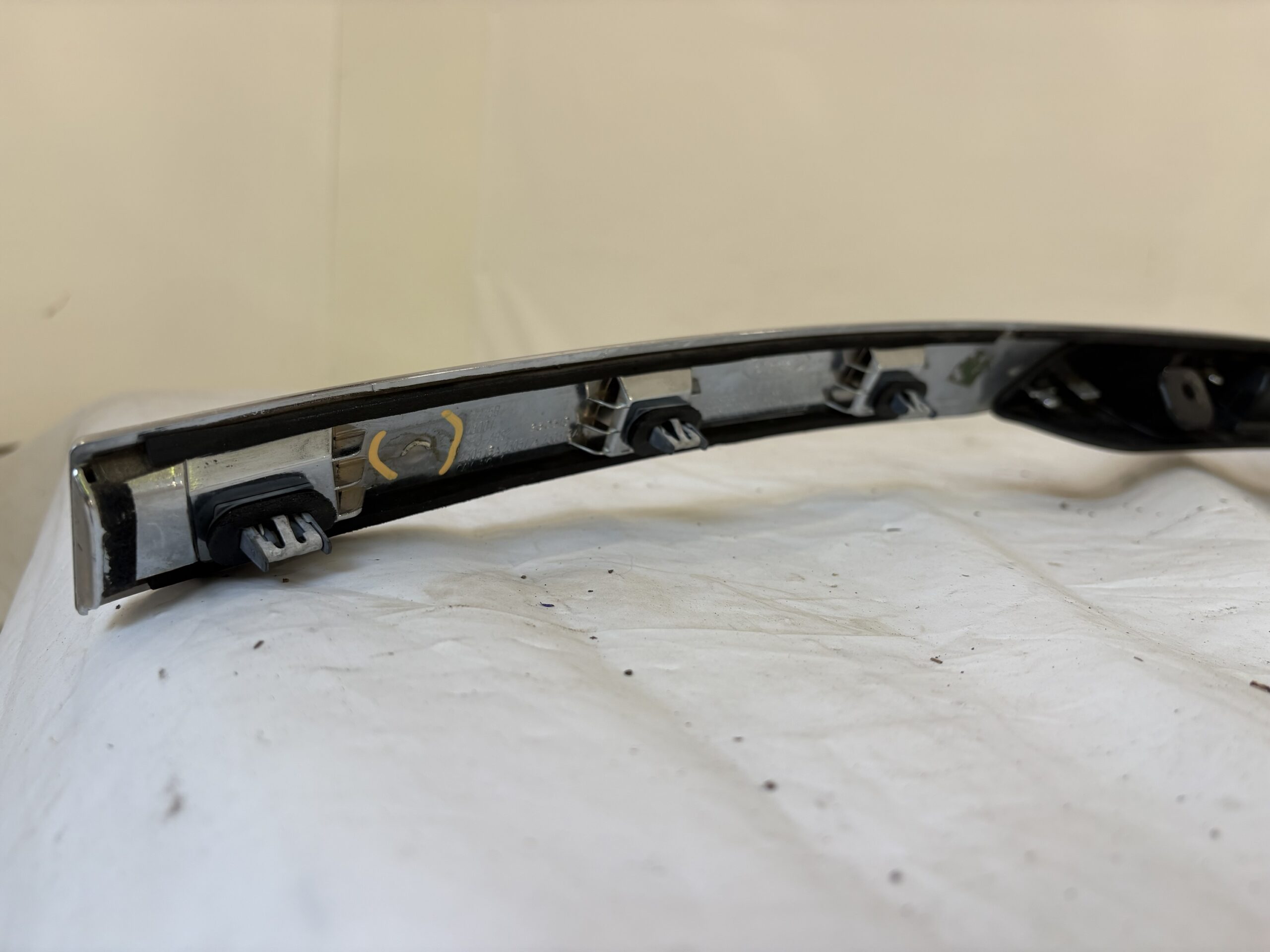 2016-2019 Ford Explorer Lift gate Molding