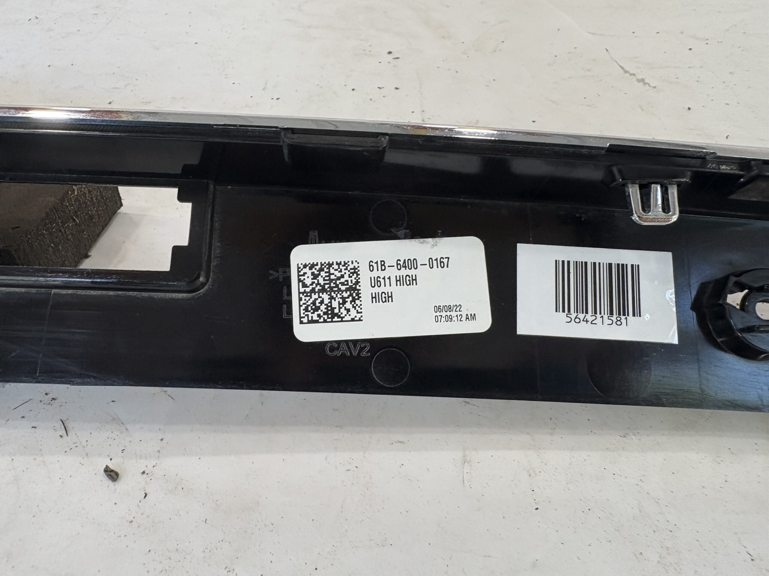 2020-2023 Lincoln Aviator Lift Gate Molding