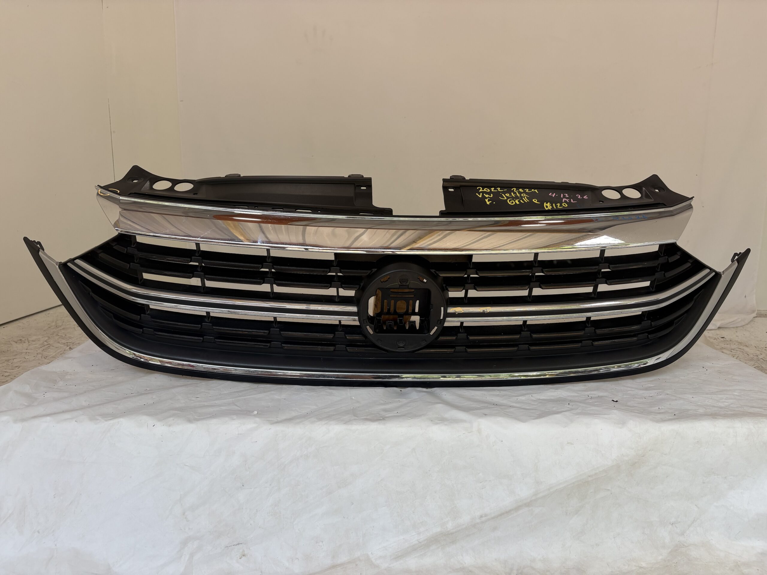 2022-2024 Volkswagen Jetta Grille