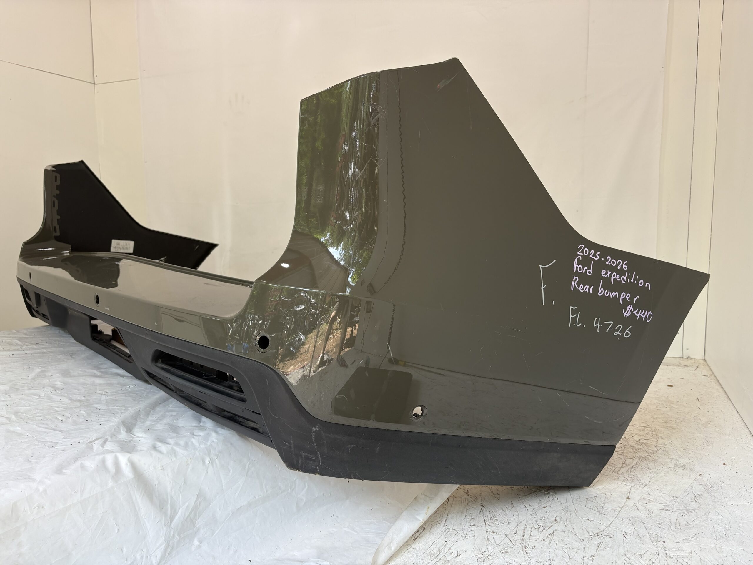 2025-2026 Ford Expedition Rear Bumper
