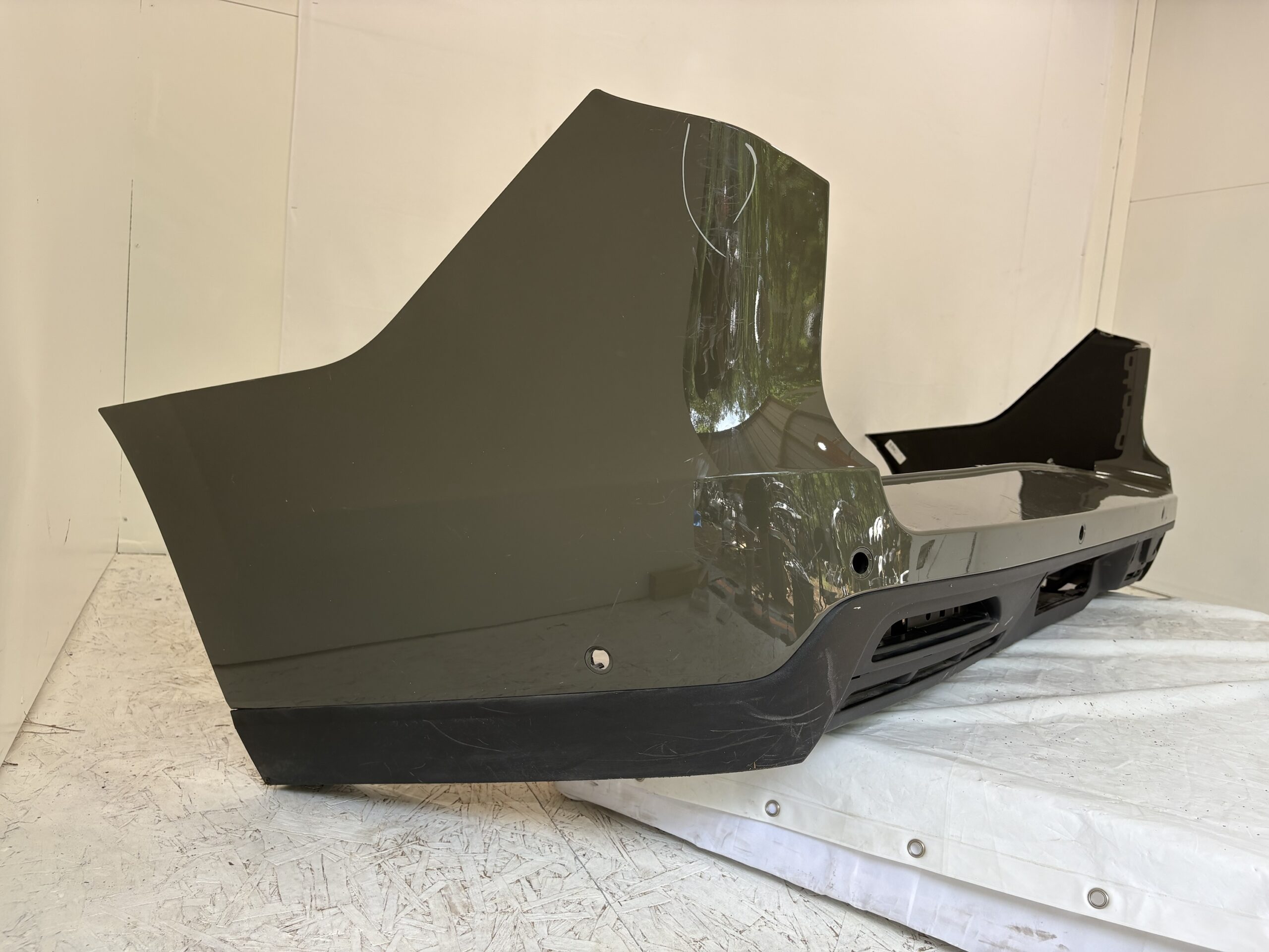 2025-2026 Ford Expedition Rear Bumper