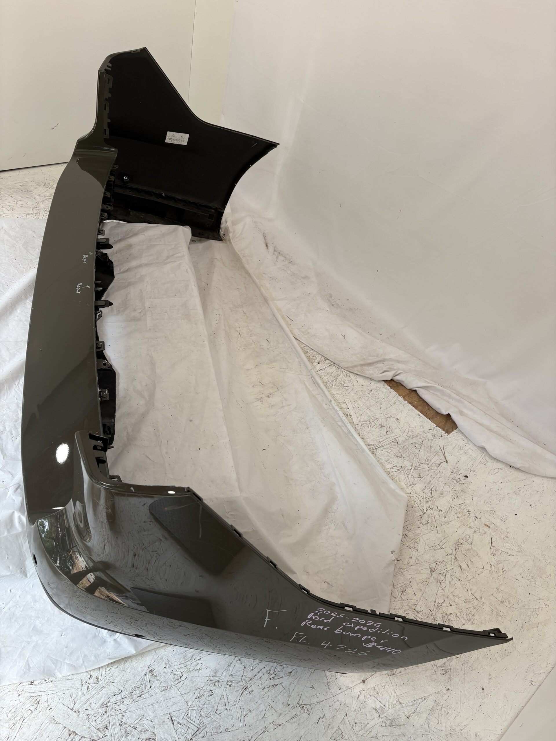 2025-2026 Ford Expedition Rear Bumper