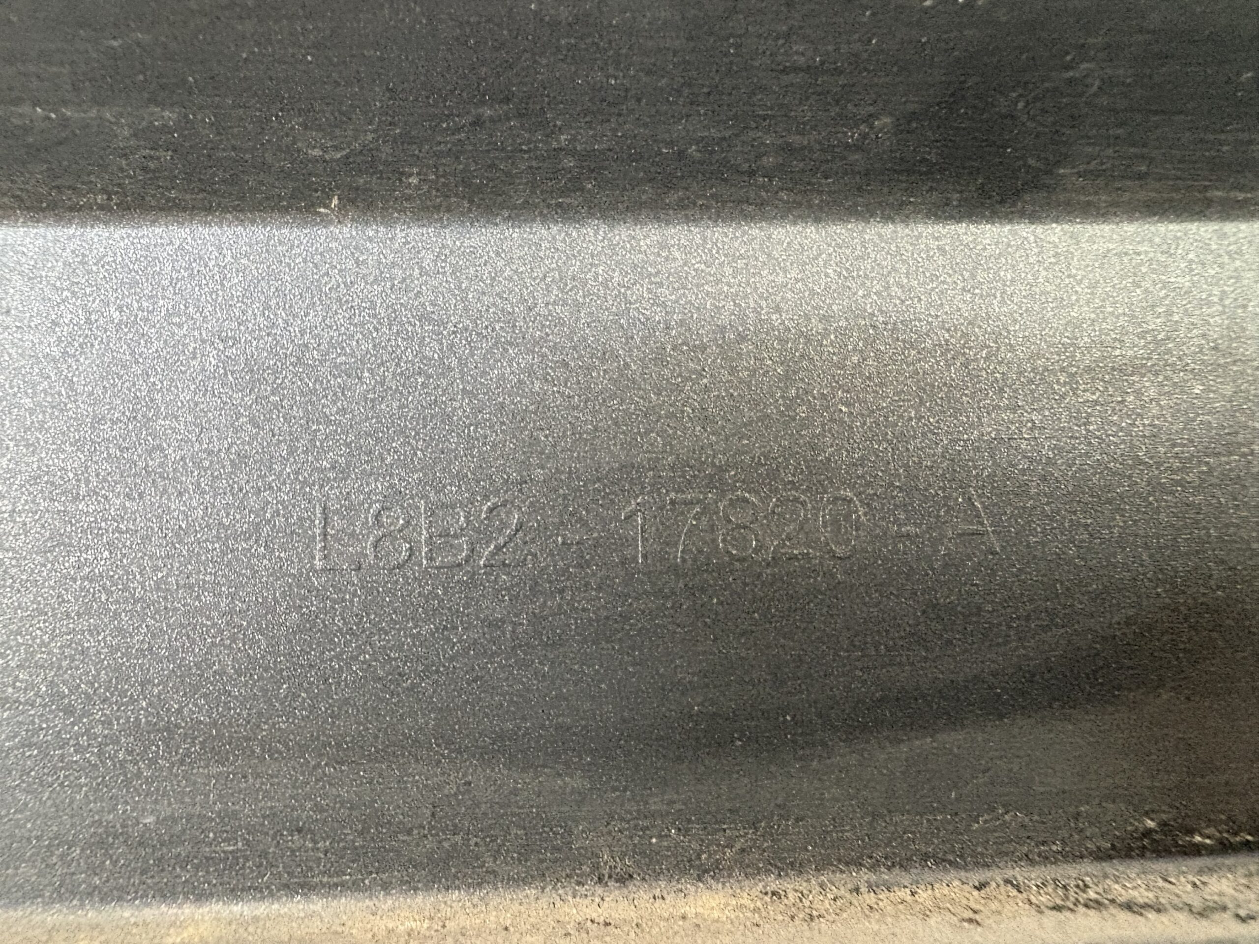 2020-2023 Land Rover Defender Grille