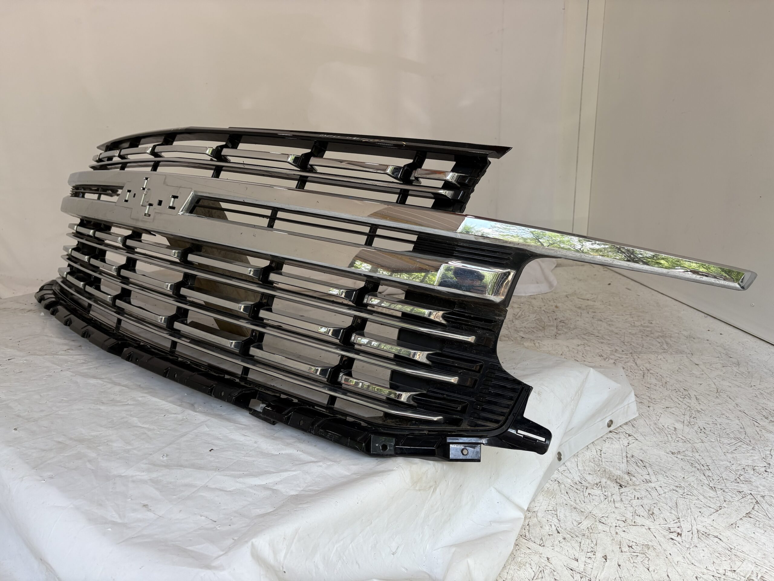2021-2024 Chevrolet Suburban & Tahoe Grille