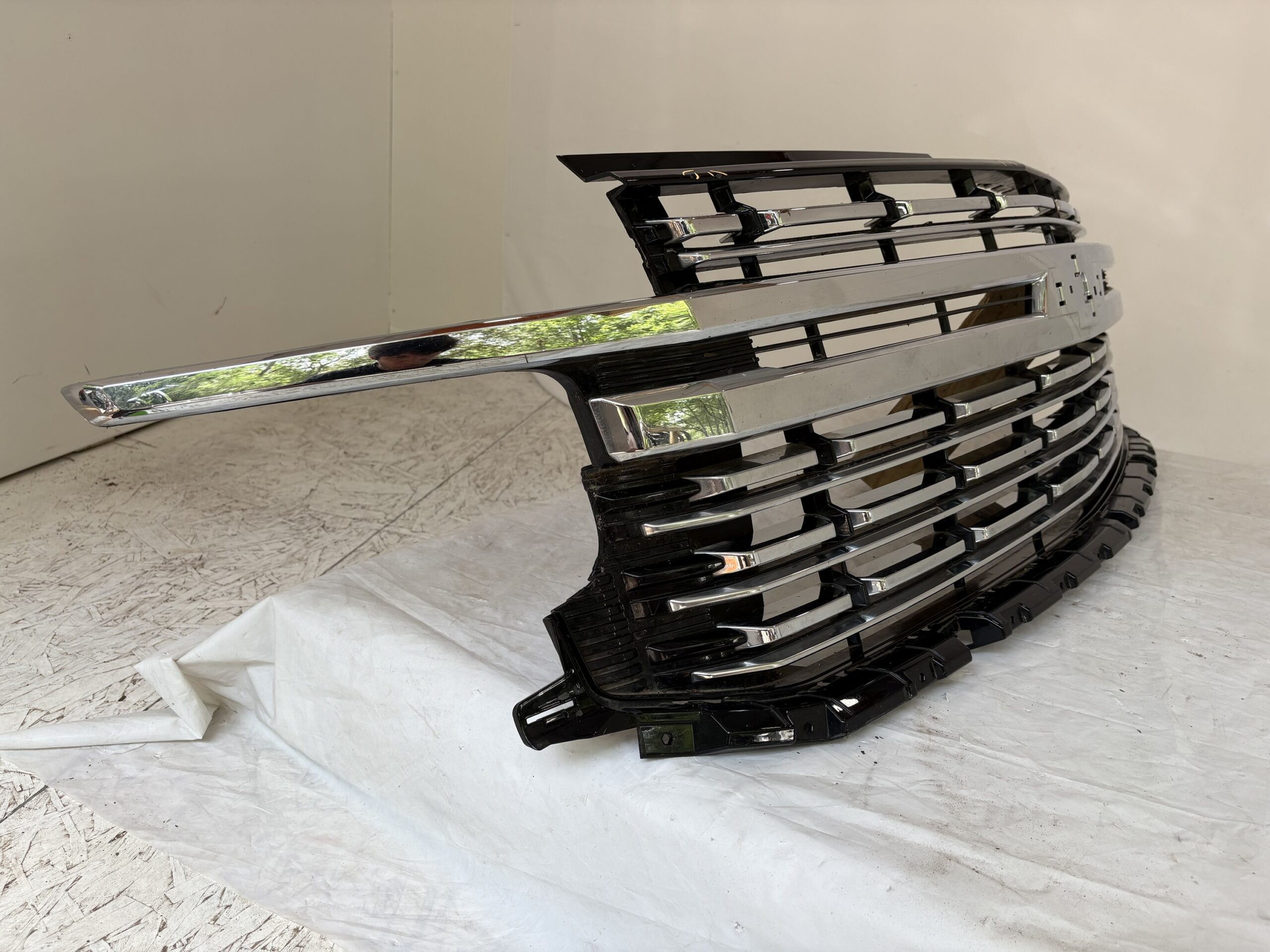 2021-2024 Chevrolet Suburban & Tahoe Grille