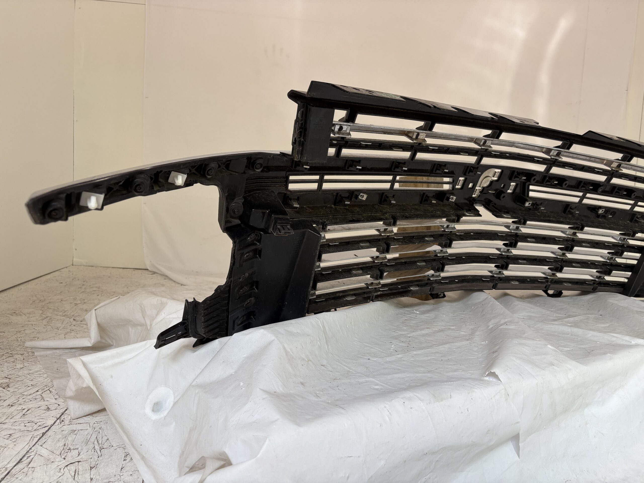 2021-2024 Chevrolet Suburban & Tahoe Grille