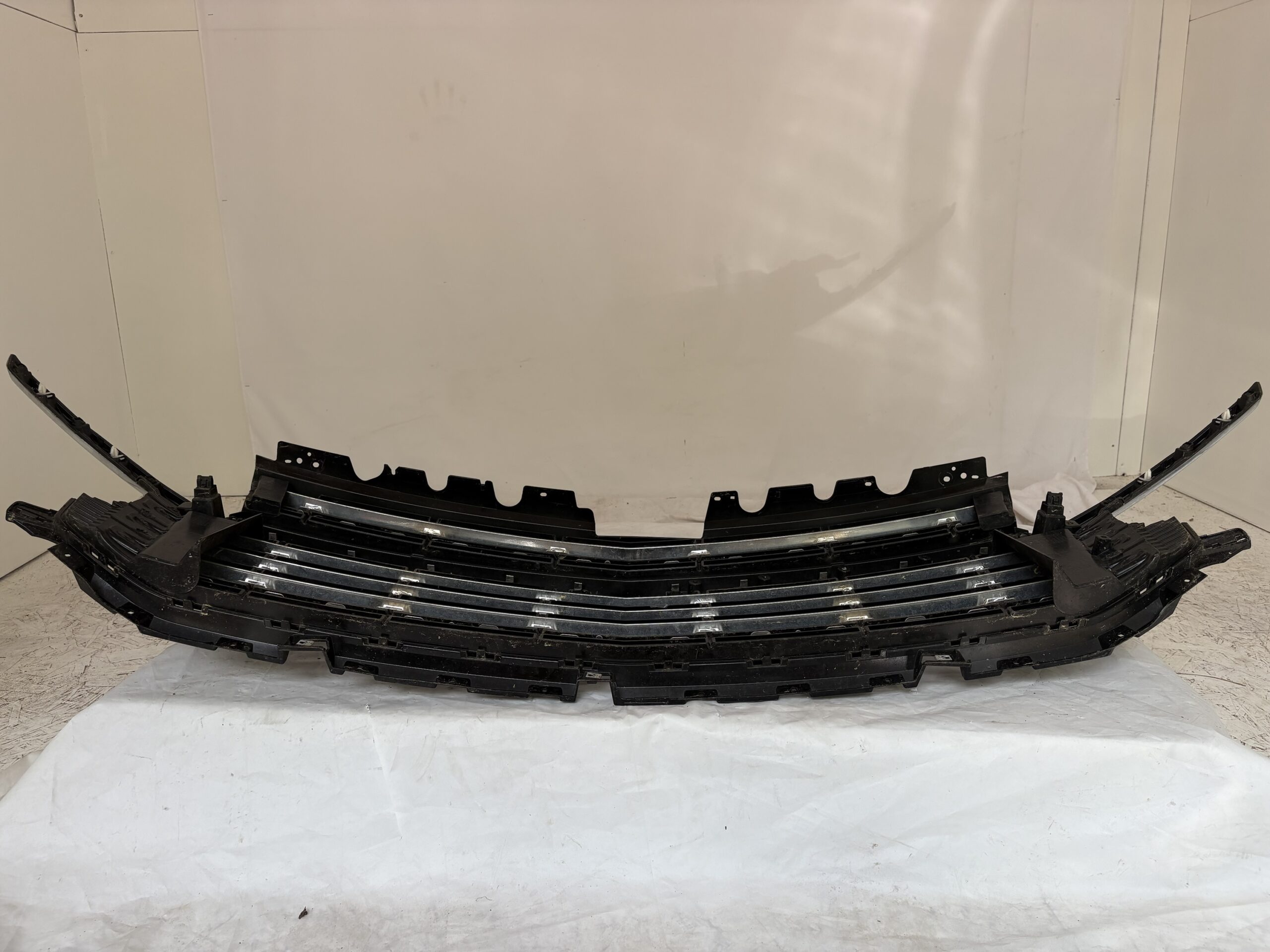 2021-2024 Chevrolet Suburban & Tahoe Grille