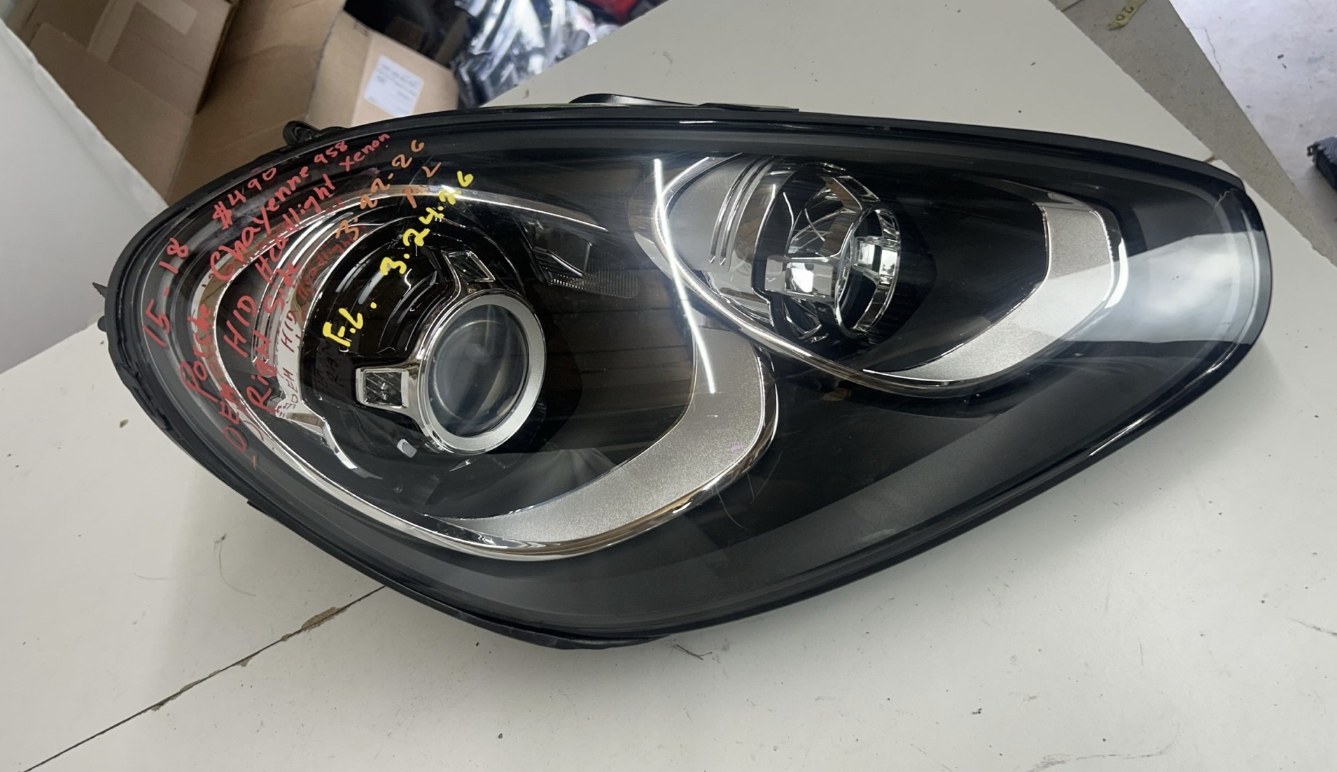 2015-2018 Porsche Cheyenne HID Xenon Passenger Headlight