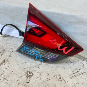 2014-2020 Nissan Rogue Driver inner taillight - Image 8