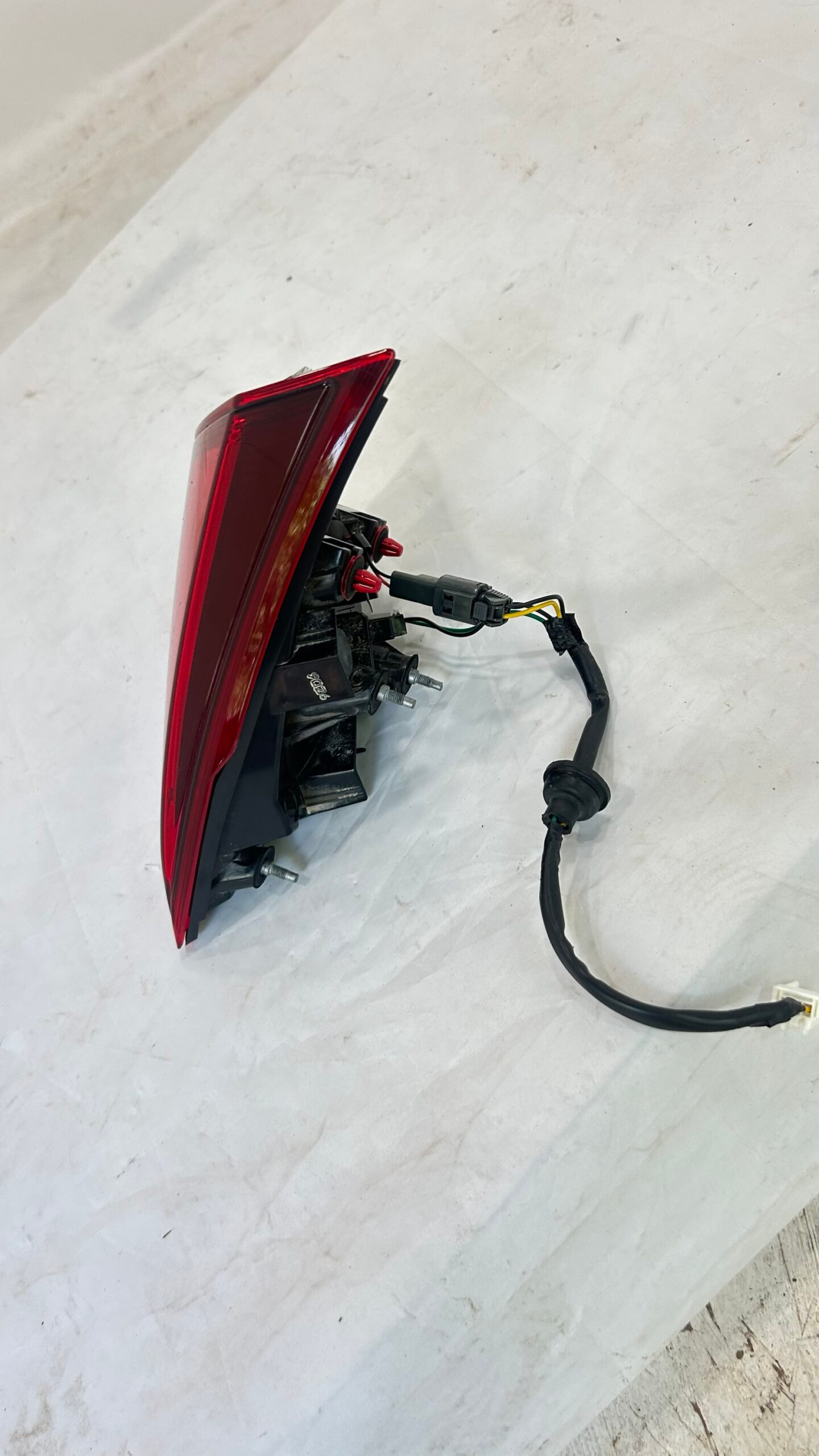 2014-2020 Nissan Rogue Driver inner taillight
