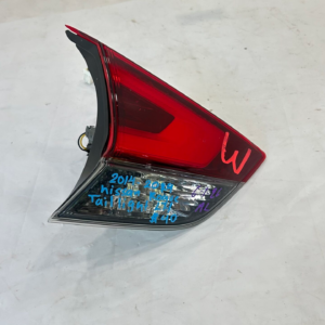 2014-2020 Nissan Rogue Driver inner taillight - Image 4