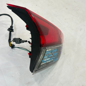 2014-2020 Nissan Rogue Driver inner taillight - Image 3