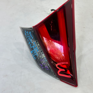 2014-2020 Nissan Rogue Driver inner taillight - Image 2