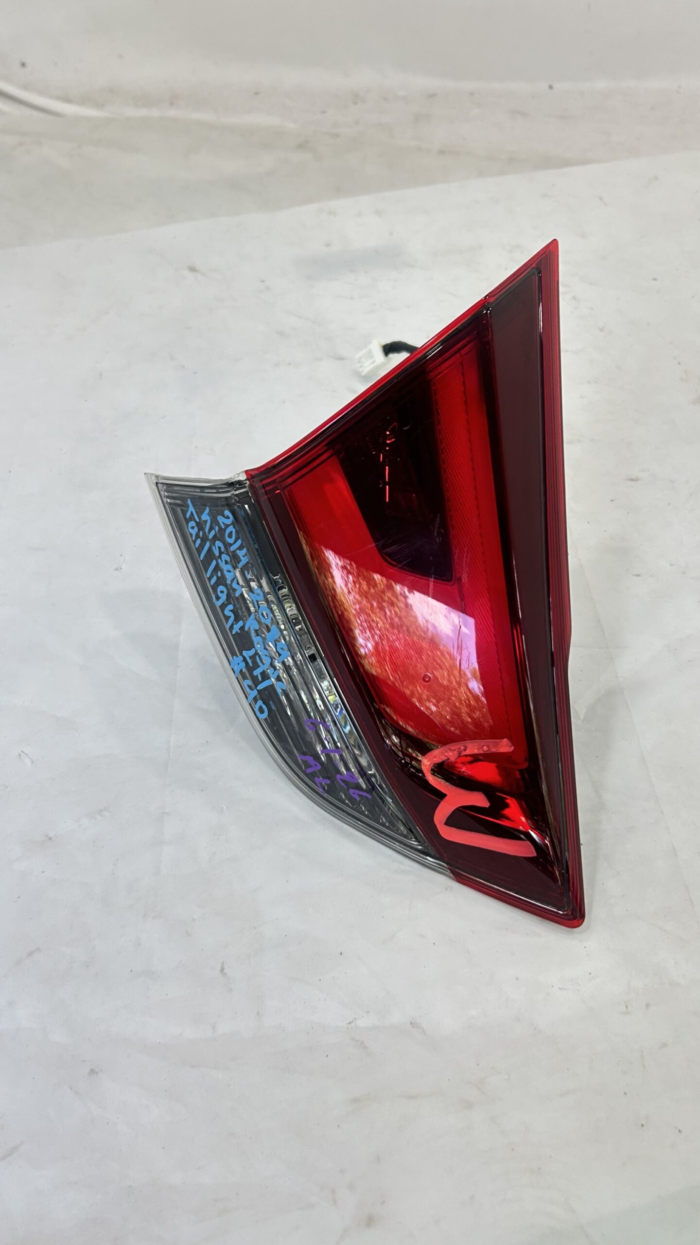 2014-2020 Nissan Rogue Left inner taillight