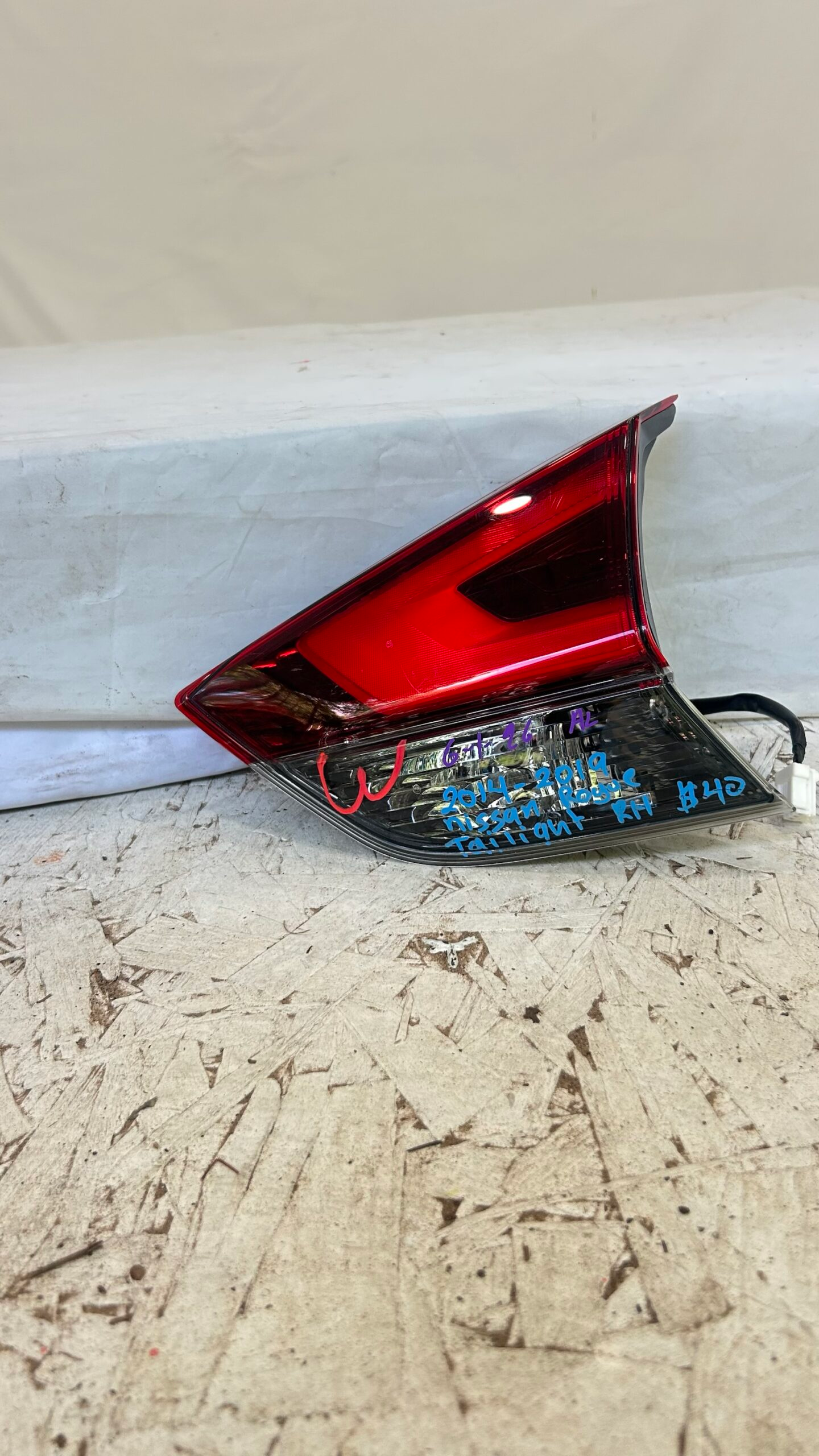 2014-2020  Nissan Rogue Passenger inner Taillight