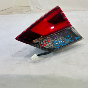 2014-2020  Nissan Rogue Passenger inner Taillight - Image 2