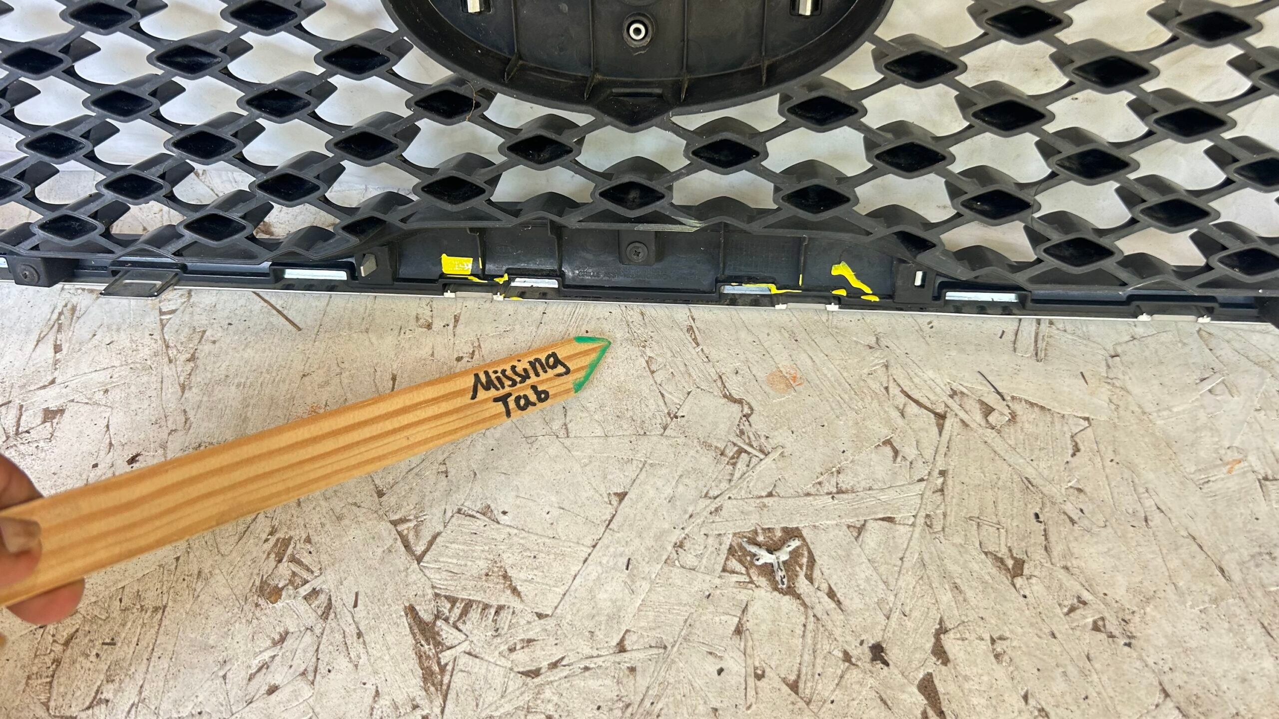 2016-2018 Kia Sorento Grille