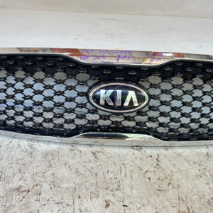 2016-2018 Kia Sorento Grille - Image 1