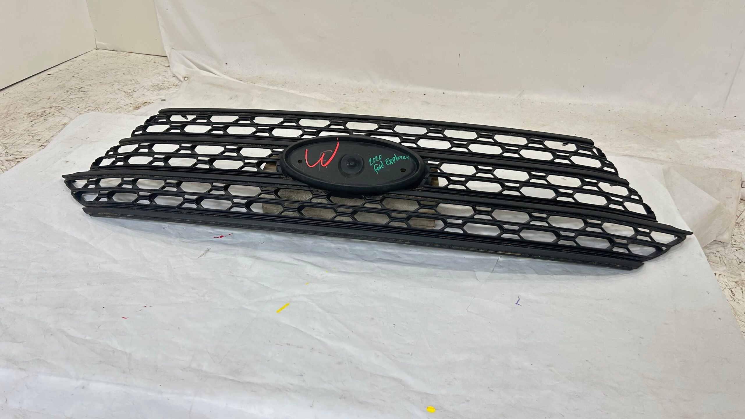 2020-2021 Ford Explorer Gloss Black Grille