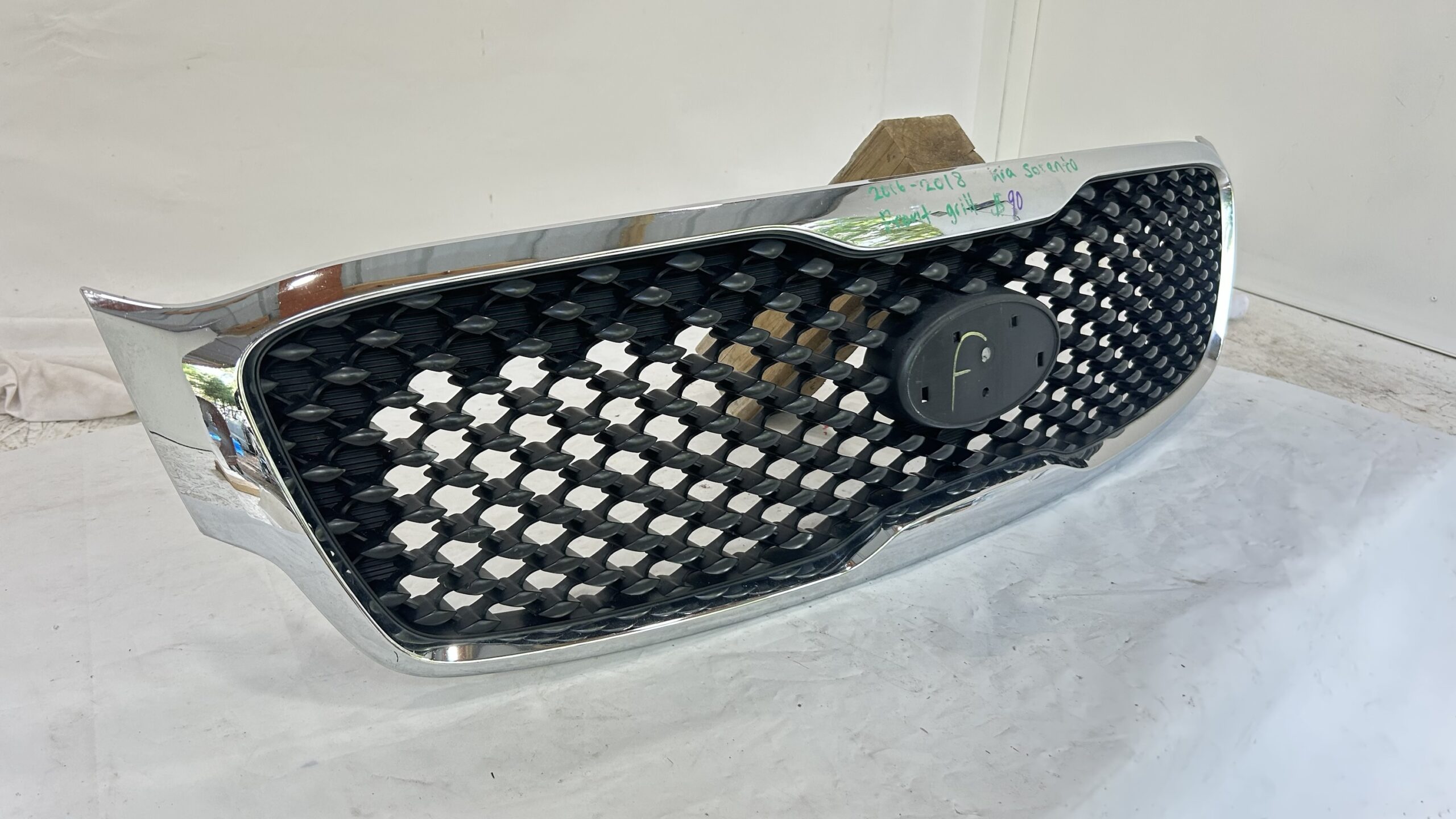 2016-2018 KIA Sorento Grille