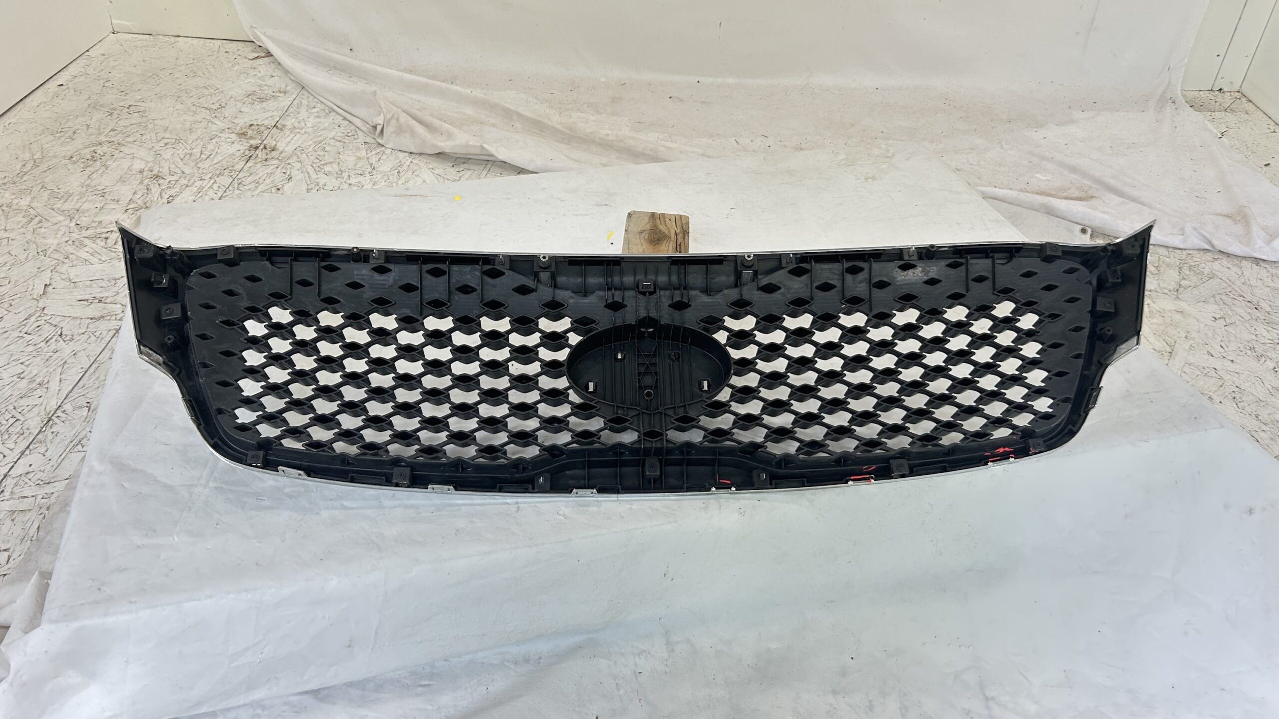 2016-2018 KIA Sorento Grille